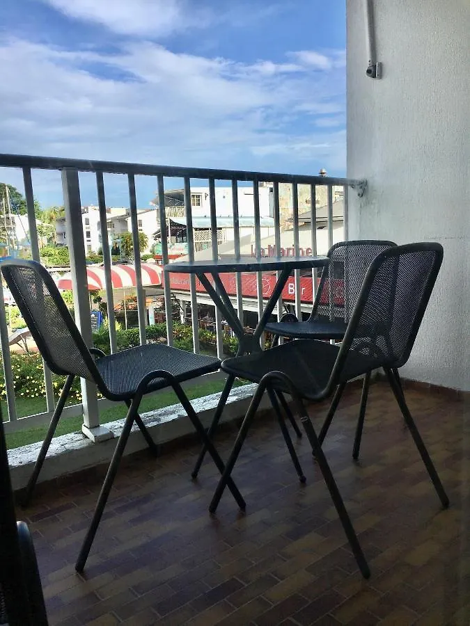 לה טרואז אילט Appartement Vue Marina 0*, לה טרואז אילט